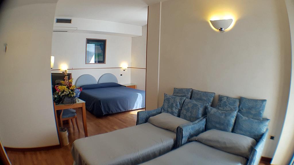 Hotel Baia Flaminia 4*